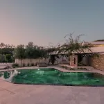 Villa Elia Cove Luxury & Residences