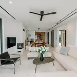 Villa Elia Cove Luxury & Residences