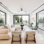 Villa Elia Cove Luxury & Residences *