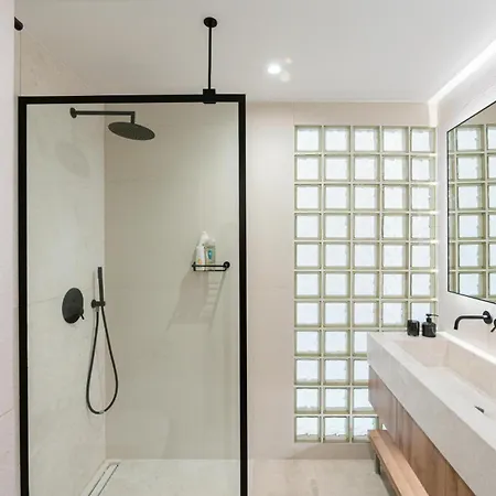 Villa Elia Cove Luxury & Residences