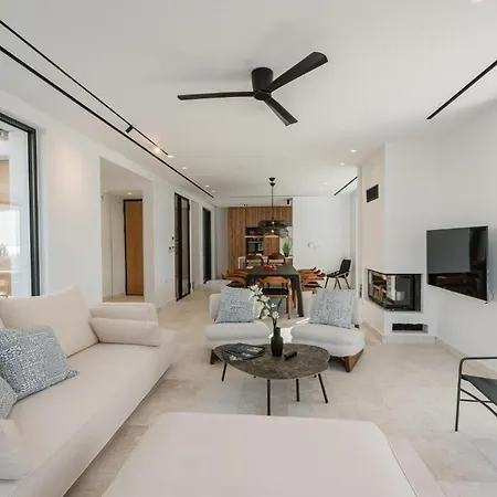 Elia Cove Luxury & Residences Villa *