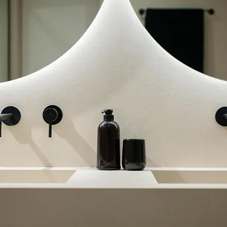 Villa Elia Cove Luxury & Residences *