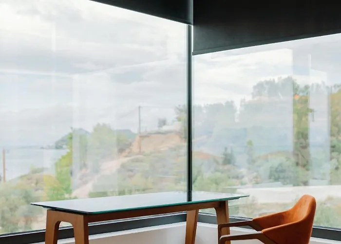 Elia Cove Luxury & Residences *