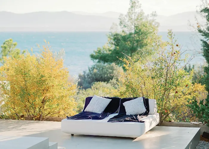 Elia Cove Luxury & Residences 别墅 *