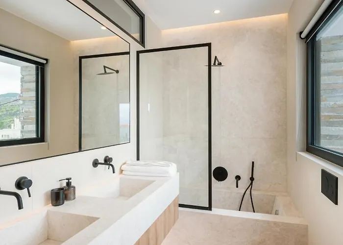 Elia Cove Luxury & Residences 别墅