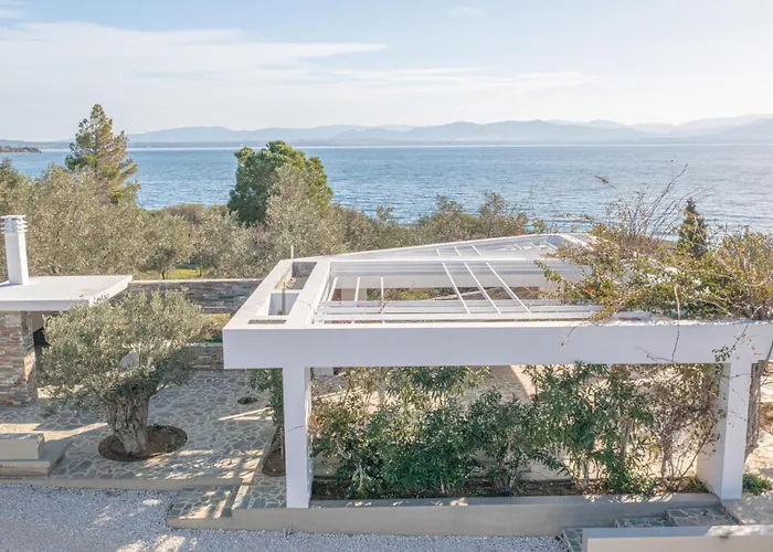 Elia Cove Luxury & Residences 别墅 Corinth