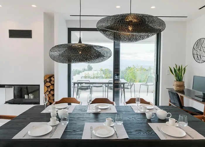 Elia Cove Luxury & Residences 别墅