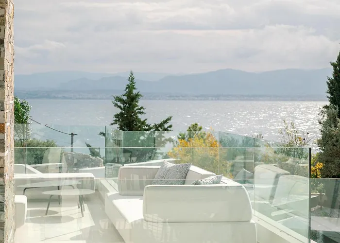 Villa Elia Cove Luxury & Residences