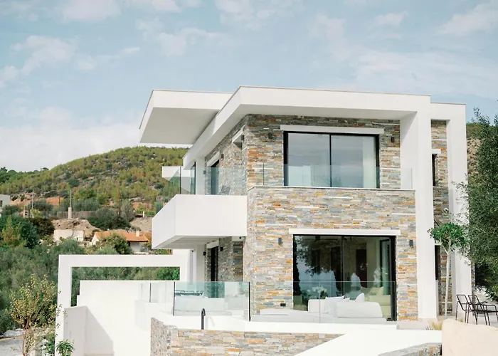 Elia Cove Luxury & Residences Villa